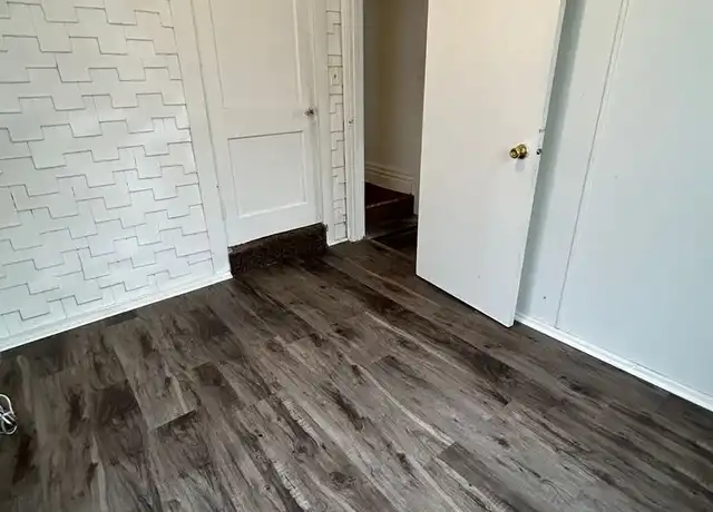 Property at 620 7th St S Unit 3, La Crosse, WI, 54601, 3 beds, 1 bath, [object Object]