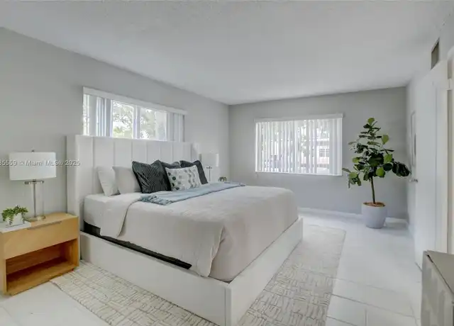 Property at 335 SW 20th St Unit 7, Fort Lauderdale, FL, 33315, 2 beds, 1 bath, [object Object]