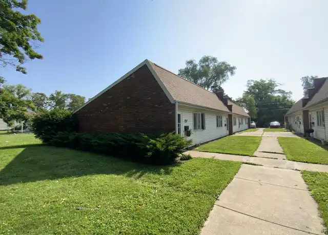 Property at 1005 Oak St Unit 10, Danville, IL, 61832, 1 bed, 1 bath, [object Object]