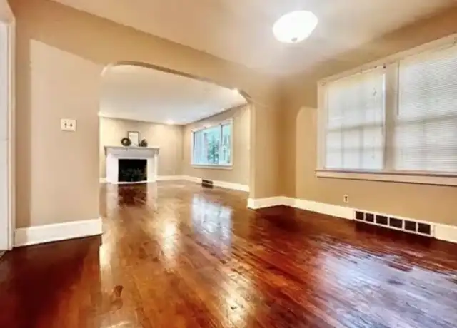 Property at 1810 Maple St, Carrollton, GA, 30117, 3 beds, 2 baths, [object Object]