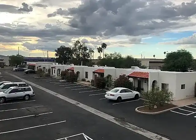 Property at Laurence Court Apartments - 3730 N Oracle Rd, Tucson, AZ, 85705, 0 beds, 1 bath, [object Object]
