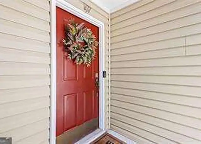 Property at 98 Hampshire Ct, Avondale Estates, GA, 30002, 2 beds, 2 baths, [object Object]
