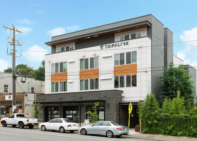 Photo of 5637 University Way NE, Seattle, WA 98105