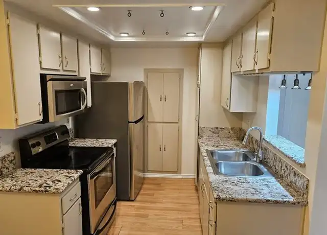 Property at 20702 El Toro Rd #20, Lake Forest, CA, 92630, 1 bed, 1 bath, [object Object]