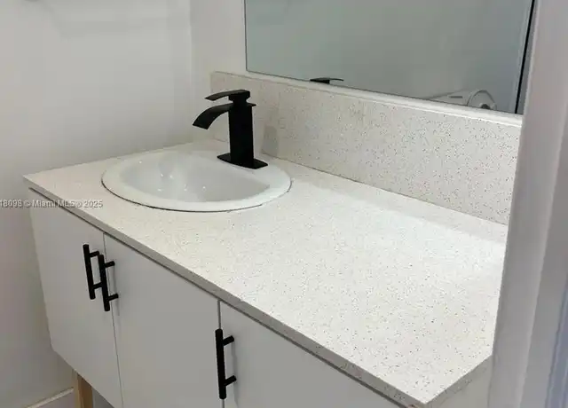 Property at 453 NW 25th Ct Unit 5C, Miami, FL, 33125, 1 bed, 1 bath, [object Object]