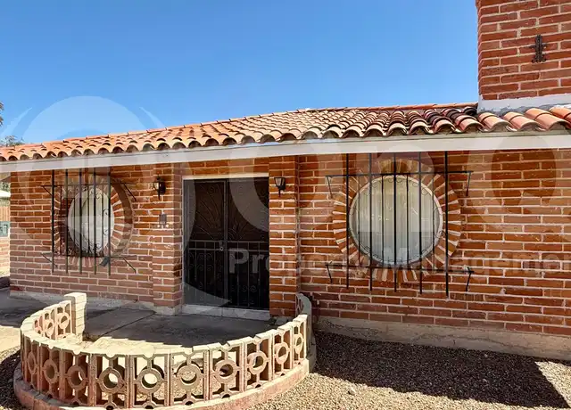 Property at 1590 E Hampton St, Tucson, AZ, 85719, 4 beds, 3 baths, [object Object]