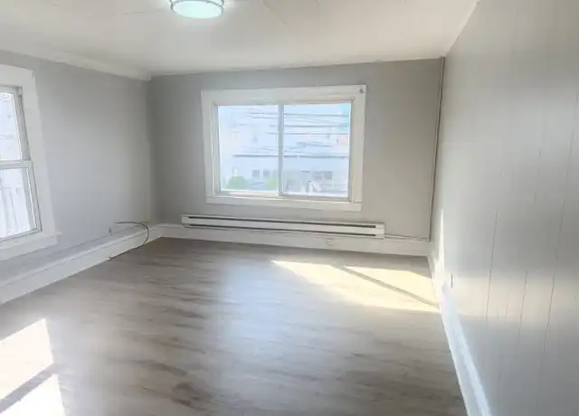 Property at 237 Zerby Ave Unit 2, Kingston, PA, 18704, 2 beds, 1 bath, [object Object]