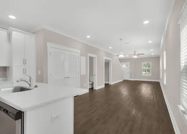 Property at 384 Date Palm Ln, Freeport, FL, 32439, 3 beds, 2.5 baths, [object Object]