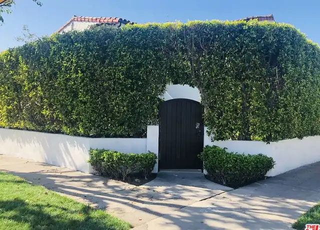 Property at 851 N Alfred St Unit 1/2, West Hollywood, CA, 90069, 2 beds, 1 bath, [object Object]