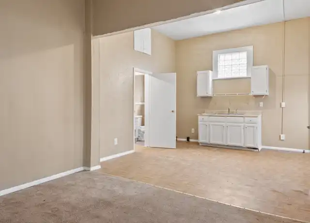 Property at 874 Whitcomb Rd Unit A, Cleveland, OH, 44110, 1 bed, 1 bath, [object Object]