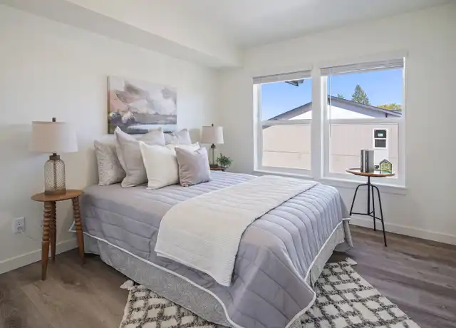 Property at 385 SE Reed Market Rd Unit 330 385 316, Bend, OR, 97702, 2 beds, 2 baths, [object Object]