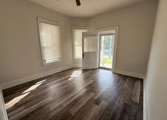 Property at 243 Lexington Ave Unit 1, Lexington, KY, 40508, 3 beds, 2 baths, [object Object]