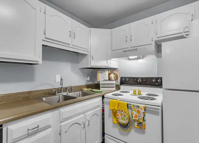 Property at Donaree Village - 6701 Dorchester Rd, North Charleston, SC, 29418, 2 beds, 1-2 bath, [object Object]