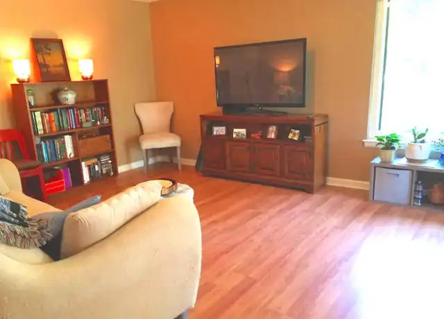 Property at 20114 Larkspur Ct, Germantown, MD, 20874, 1 bed, 1 bath, [object Object]