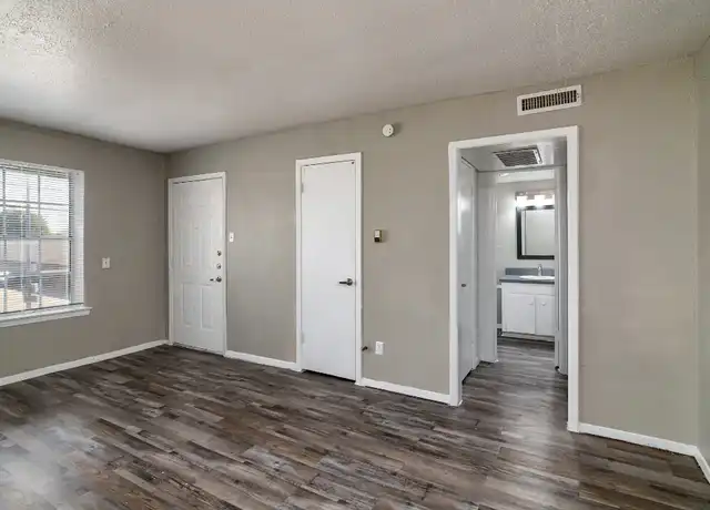 Property at Royal Terrace - 306 Martha St, Euless, TX, 76040, 1 bed, 1 bath, [object Object]
