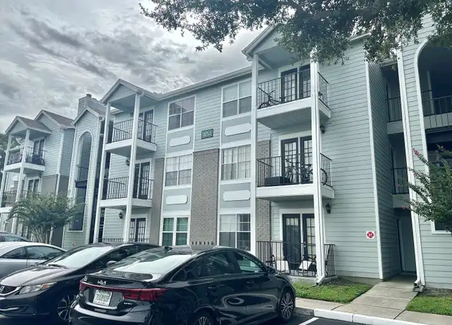 Property at 2550 N Alafaya Trl #10305, Orlando, FL, 32826, 1 bed, 1 bath, [object Object]