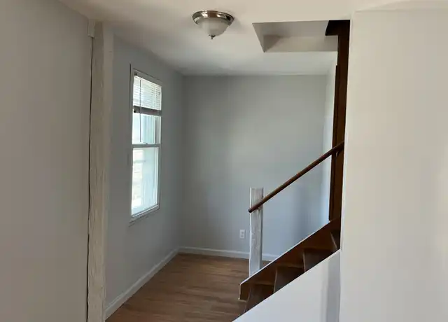 Property at 1586 Foster Ave Unit 1586, Schenectady, NY, 12308, 5 beds, 1 bath, [object Object]