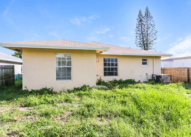 Photo of 228 NE 11th Ave, Boynton Beach, FL 33435