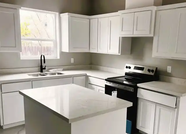Property at 1300 Humming Bird Ct Unit 10, Pharr, TX, 78577, 2 beds, 2.5 baths, [object Object]
