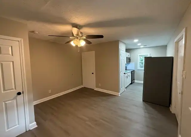 Property at 807 Branson St #4, Fayetteville, NC, 28305, 1 bed, 1 bath, [object Object]