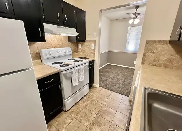 Property at Glenview Apartments - 1201 Marlowe Dr, Clarksville, IN, 47129, 1-2 bed, 1-1.5 bath, [object Object]