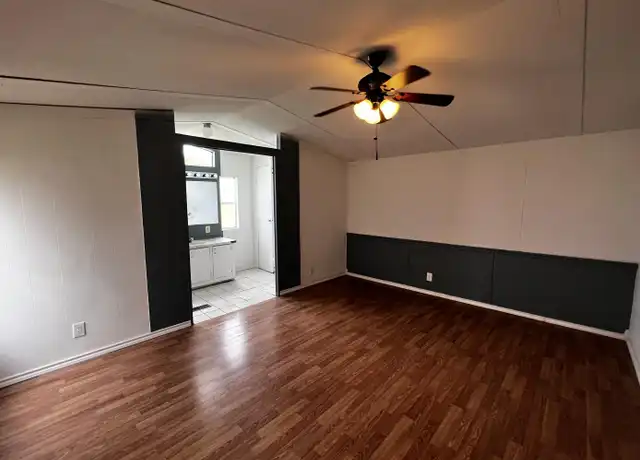 Property at 220 Six Pines Rd, San Marcos, TX, 78666, 3 beds, 2 baths, [object Object]