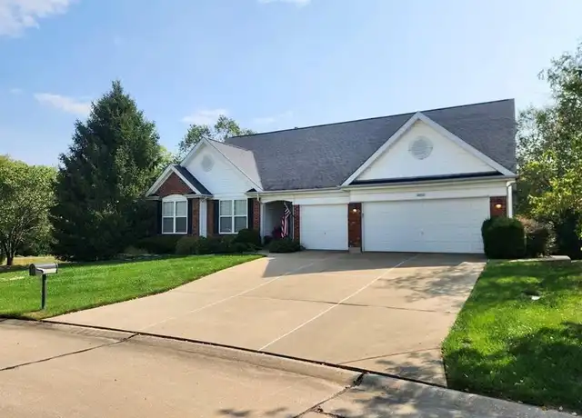 Property at 8050 Knights Crossing Dr, O Fallon, MO, 63368, 3 beds, 2 baths, [object Object]