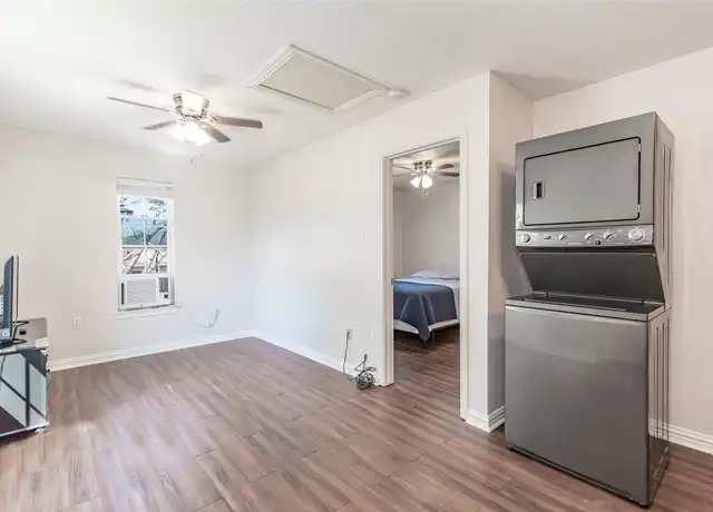 Property at 3008 Wichita St Unit Gar, Houston, TX, 77004, 1 bed, 1 bath, [object Object]