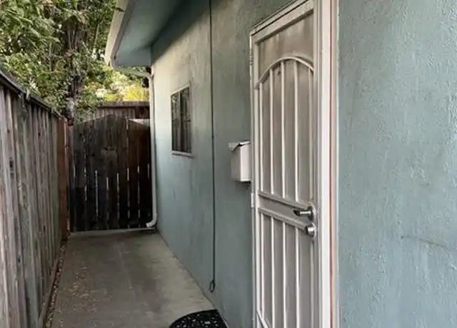 Property at 209 Hubbard St, Santa Cruz, CA, 95060, 1 bed, 1 bath, [object Object]
