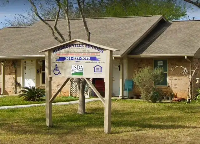 Property at 711 N Sigrid Ave, Hebbronville, TX, 78361, 1 bed, 1 bath, [object Object]