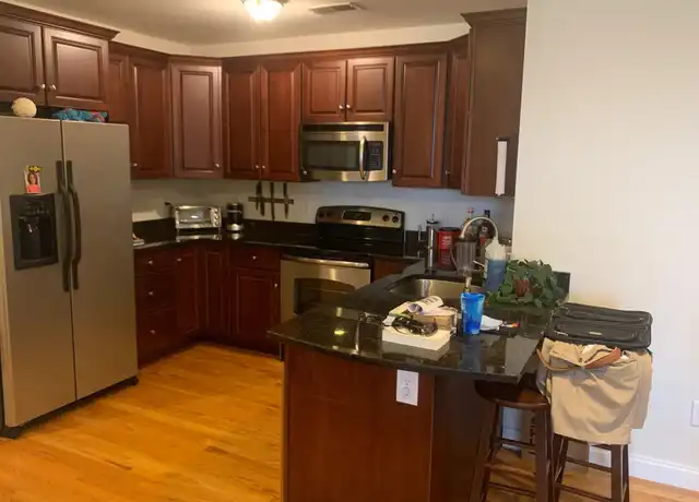 Property at 100 Fellsway W #404, Somerville, MA, 02145, 1 bed, 1 bath, [object Object]