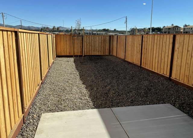Photo of 1820 Monroe Ct Unit 2, Hollister, CA 95023