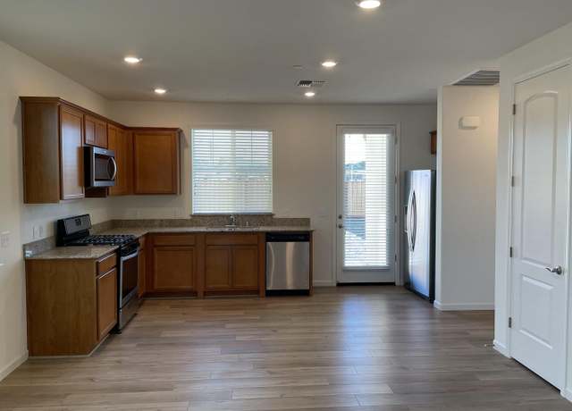 Photo of 1820 Monroe Ct Unit 2, Hollister, CA 95023
