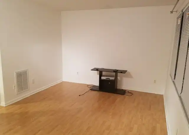Property at 807 W Trinity Ave #219, Durham, NC, 27701, 1 bed, 1 bath, [object Object]