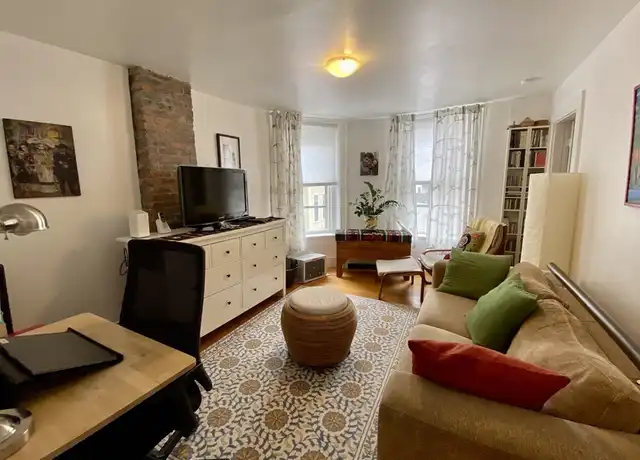 Property at 17 Perry St #2, Brookline, MA, 02445, 2 beds, 1 bath, [object Object]