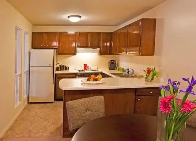 Property at 70 Buffalo Grove Rd, Buffalo Grove, IL, 60089, 2 beds, 2 baths, [object Object]