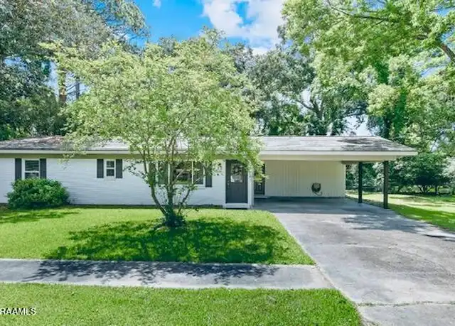 Property at 104 Birch Dr, Lafayette, LA, 70506, 3 beds, 1 bath, [object Object]