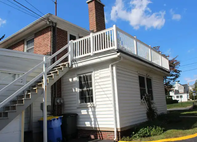 Property at 1820 E Market St, East York, PA, 17402, 1 bed, 1 bath, [object Object]