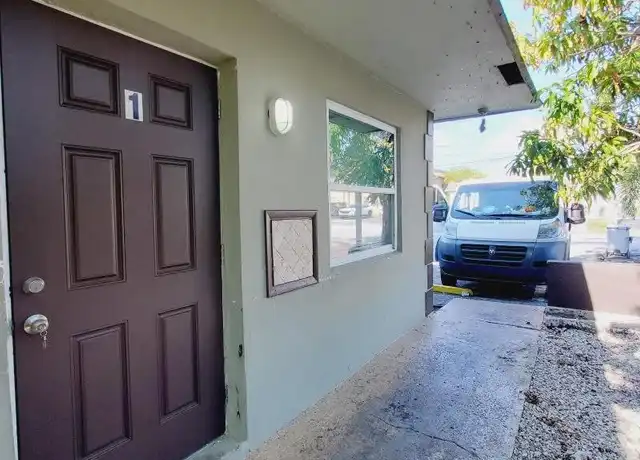 Property at 232 SE 9th Ave, Pompano Beach, FL, 33060, 2 beds, 1 bath, [object Object]