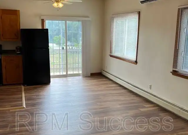 Property at 1014 Braley Rd Unit 2, New Bedford, MA, 02745, 2 beds, 1 bath, [object Object]