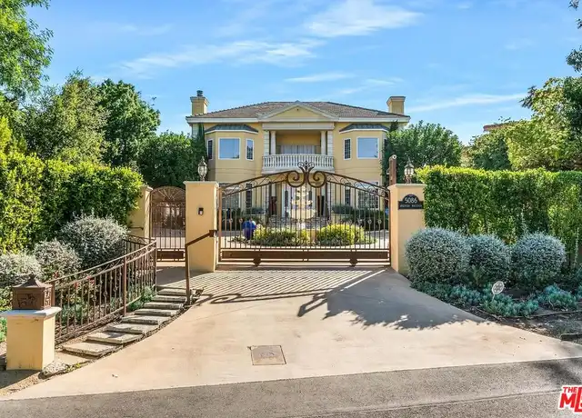 Property at 5086 Avenida Hacienda, Tarzana, CA, 91356, 5 beds, 5.5 baths, [object Object]