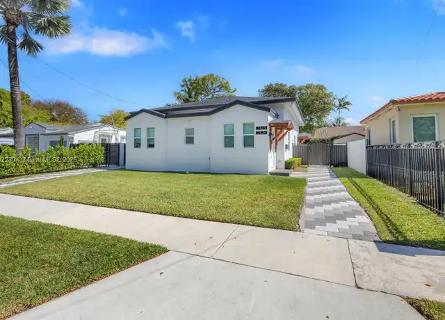 Property at 2426 SW 25th St Unit 2426, Miami, FL, 33133, 2 beds, 1 bath, [object Object]