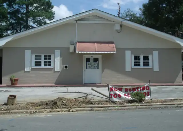 Property at 902 Avenue E, Dalton, GA, 30721, 1 bed, 1 bath, [object Object]