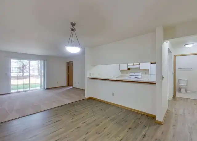 Property at 3005 S Gate Dr Unit 37, Hartford, WI, 53027, 1 bed, 1 bath, [object Object]