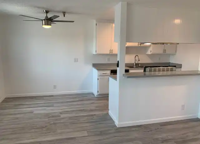 Property at 11610 Oxford Ave Unit 2, Hawthorne, CA, 90250, 1 bed, 1 bath, [object Object]