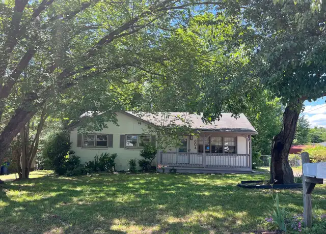 Property at 804 Greenwich St, Raleigh, NC, 27610, 3 beds, 2 baths, [object Object]