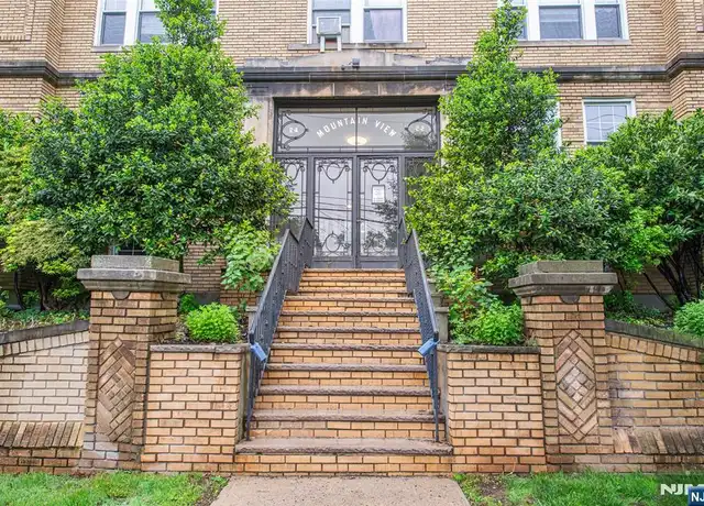 Property at 22 Saint Lukes Pl Unit 21, Montclair, NJ, 07042, 2 beds, 1 bath, [object Object]