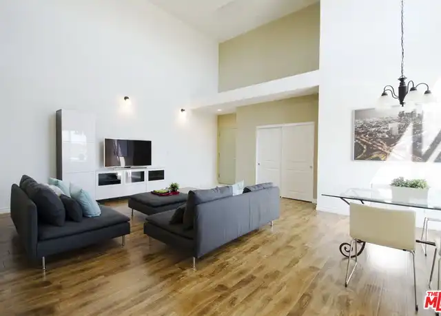 Property at 546 N Oxford Ave Unit 212, Los Angeles, CA, 90004, 2 beds, 2 baths, [object Object]