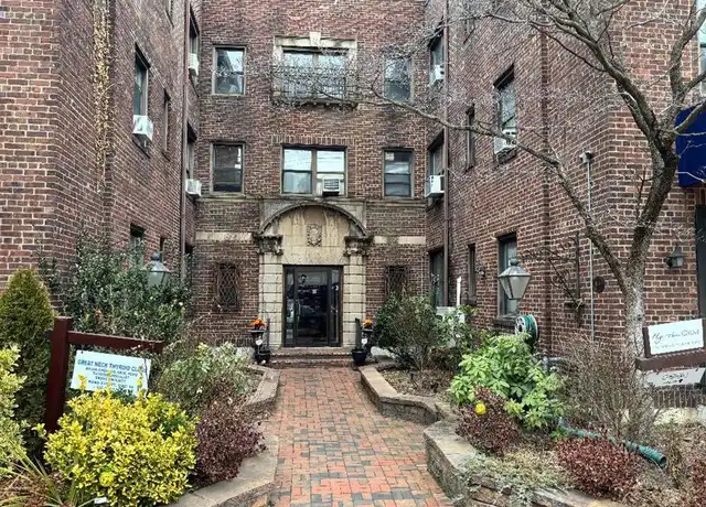 Property at 7 Bond St Apt 3ER, Great Neck, NY, 11021, 2 beds, 1 bath, [object Object]