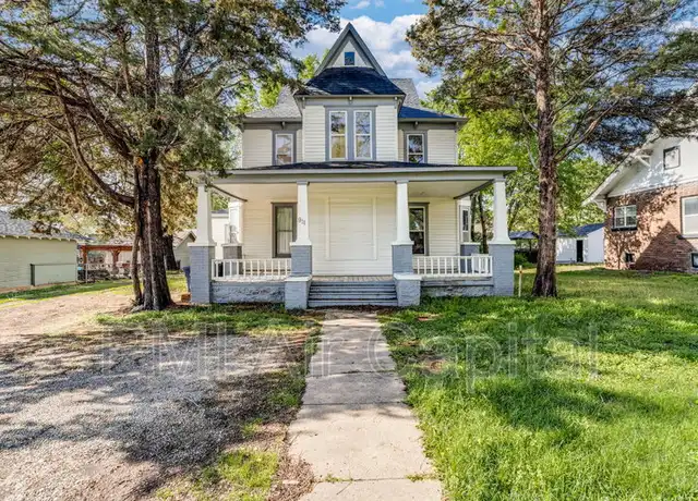 Property at 911 W Central Ave Unit 2, El Dorado, KS, 67042, 1 bed, 1 bath, [object Object]